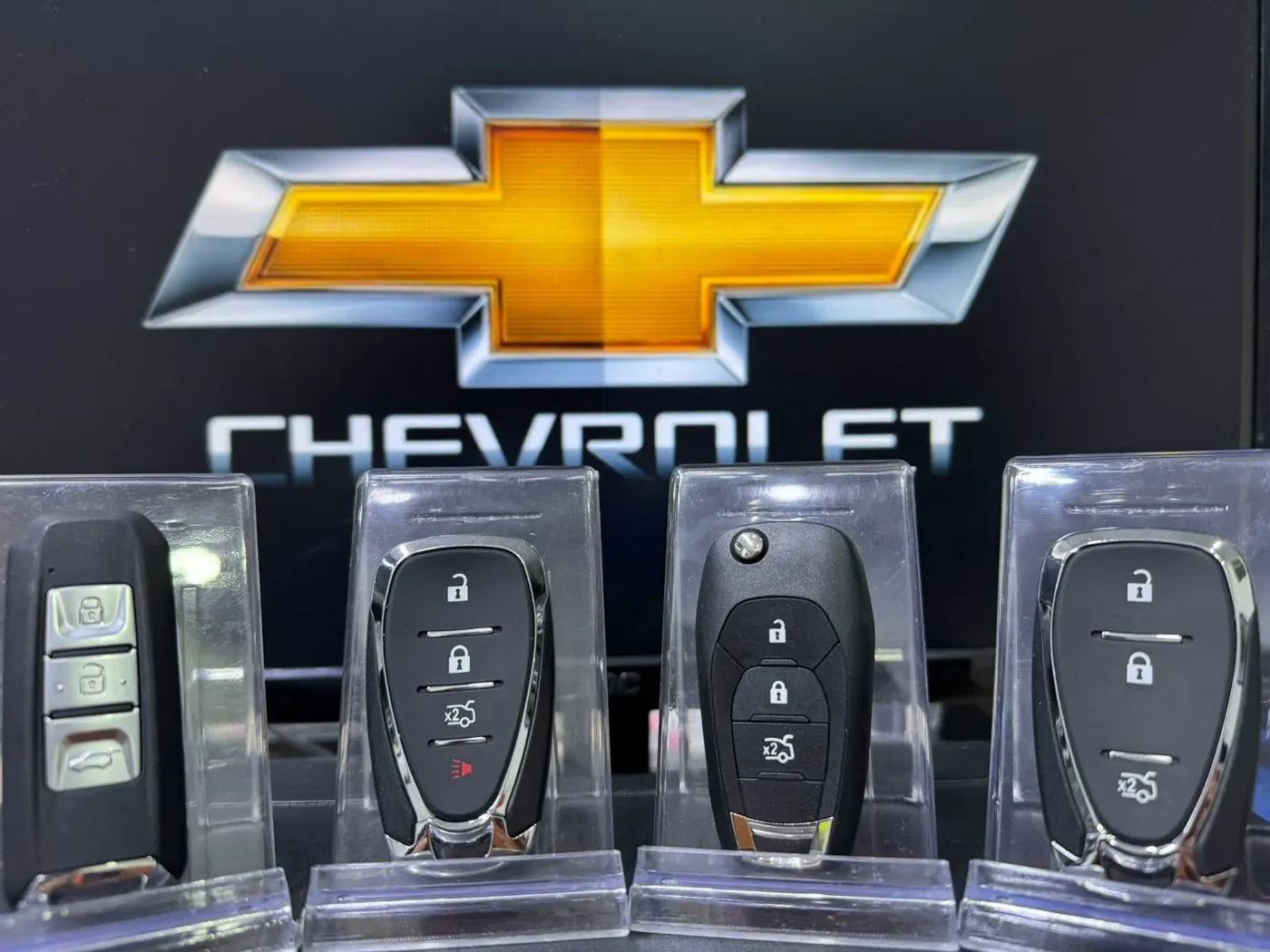Llaves Chevrolet con chip y control hechas por Carllaves en Bogotá