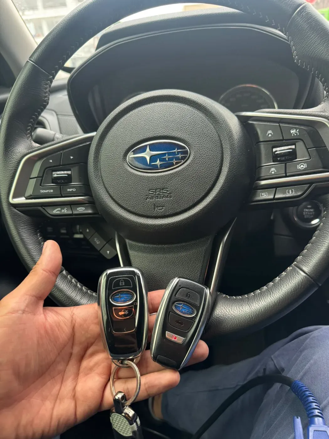 Llaves Subaru con chip y control hechas por Carllaves en Bogotá